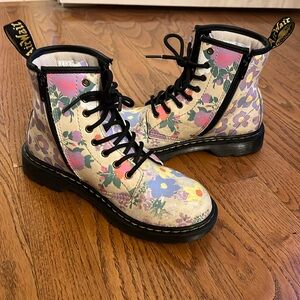 DR MARTENS FLOWERED AIRWAIR KIDS BOOTS SIZE US3